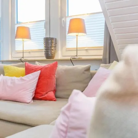 Grosse In Perfekter Lage Mit Balkon! Apartment Westerland