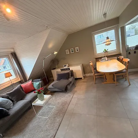 아파트 Grosse In Perfekter Lage Mit Balkon!