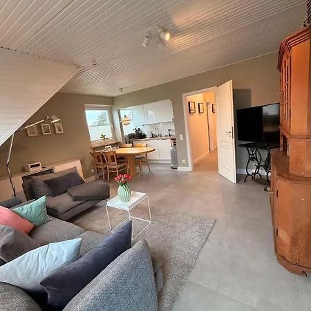 Grosse In Perfekter Lage Mit Balkon! Apartmán *